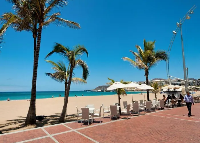 Coqueto Apartamento A 50 Metros De La Playa
